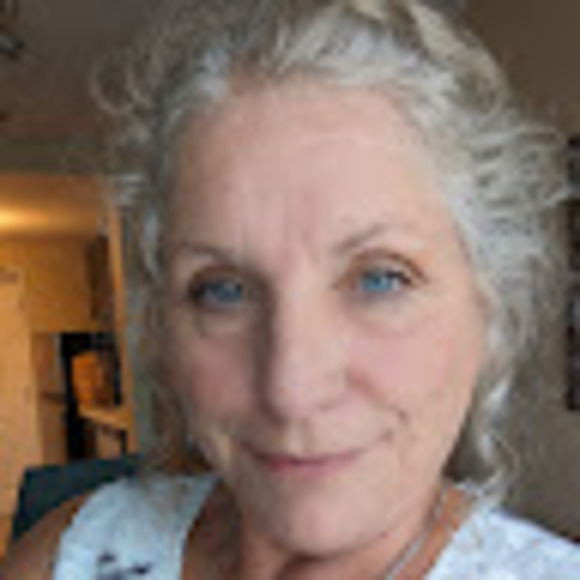 Meet your Posher, Ingrid - Picture 1 of 1